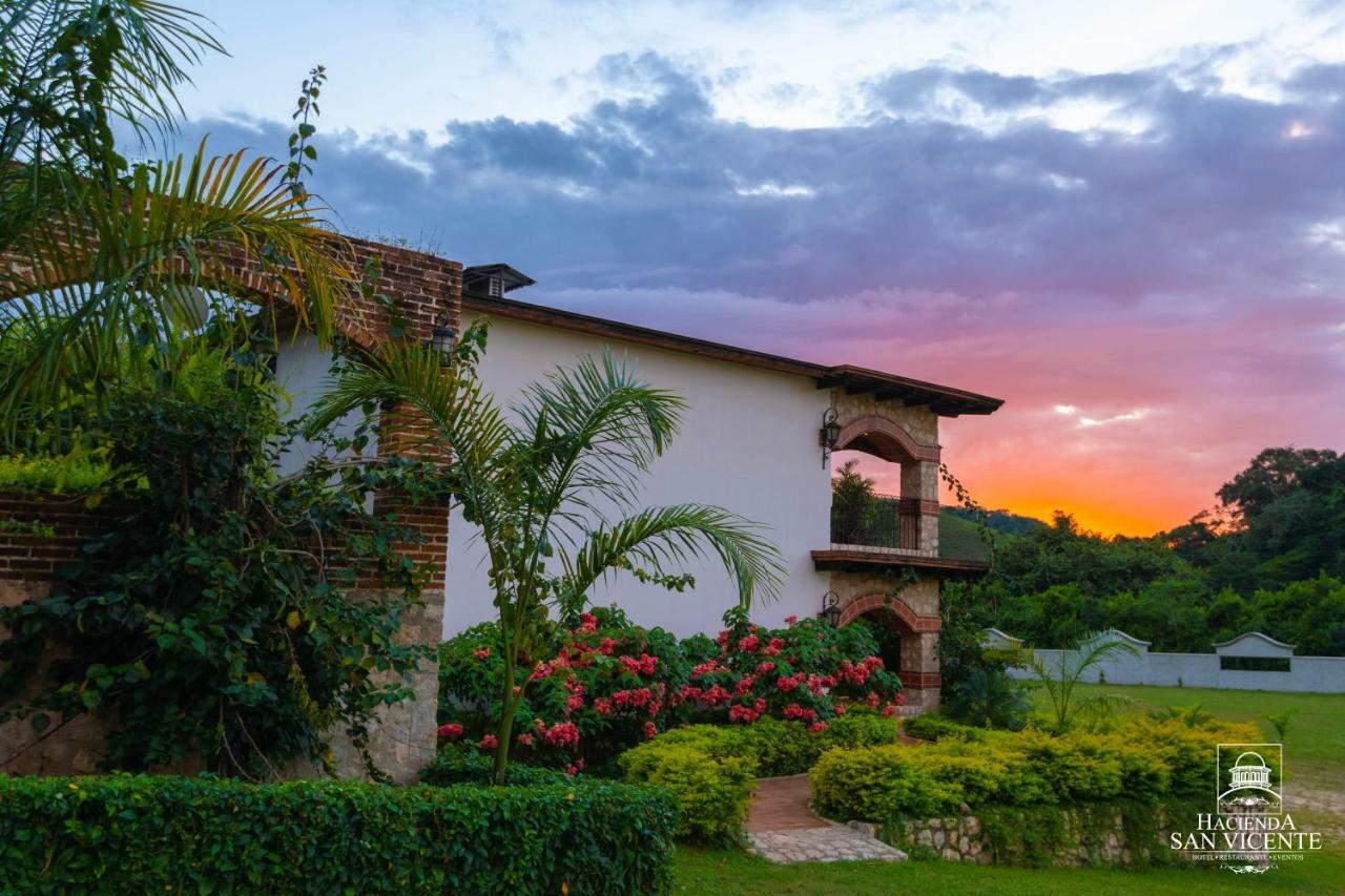 Hotel Hacienda San Vicente Flores Exterior foto